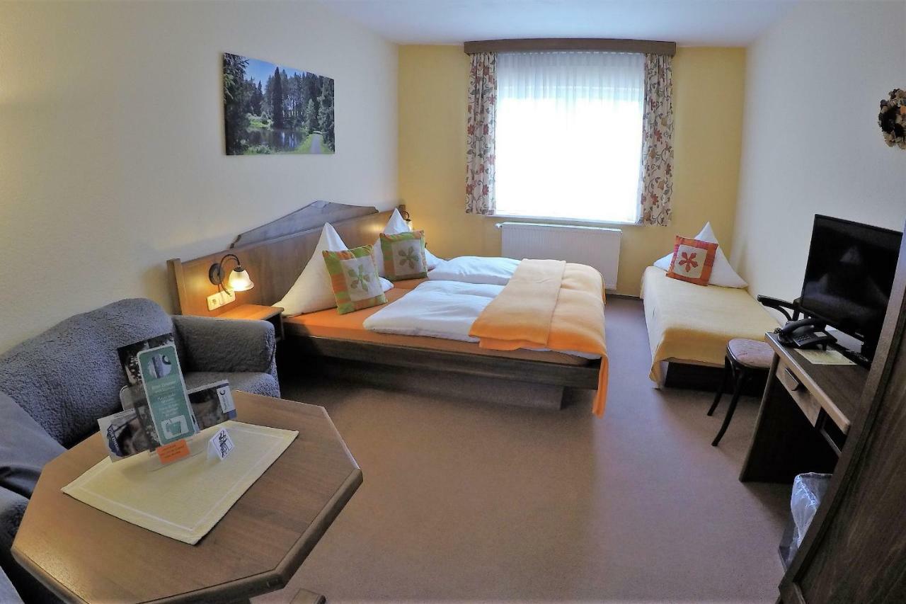 Hotel Drei Kronen Frauenwald Extérieur photo